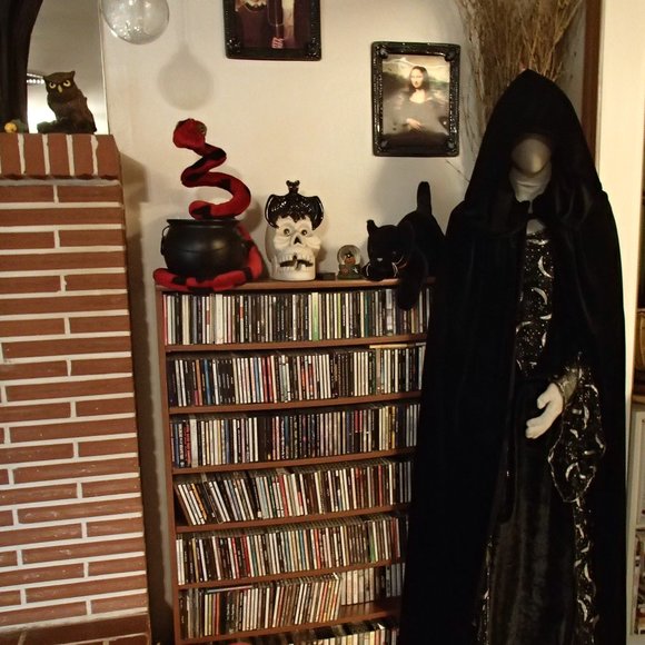 BUNDLE UP AND MAKE ME AN OFFER! - Picture 1 of 4